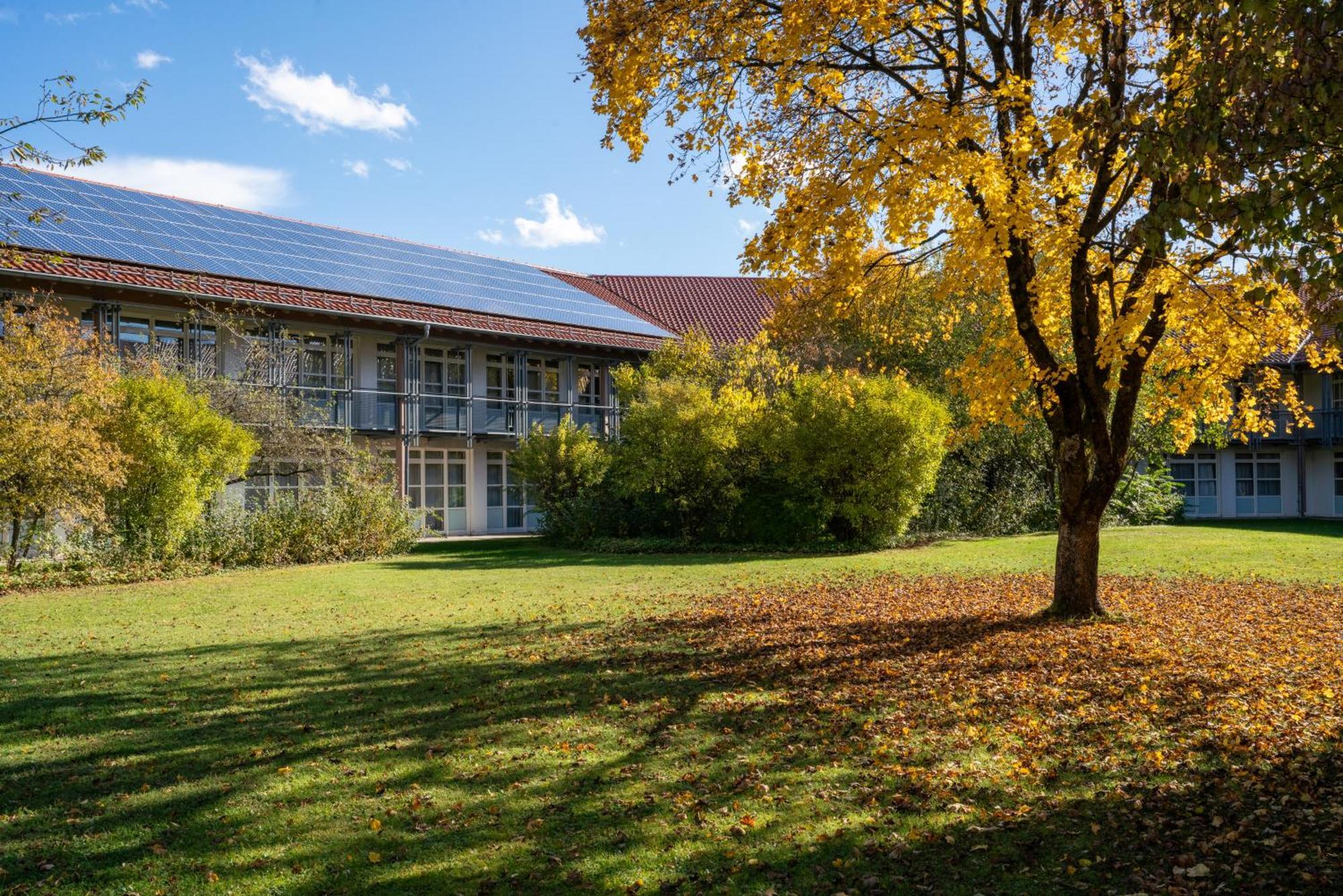Hotel Sportschule Oberhaching Exterior foto