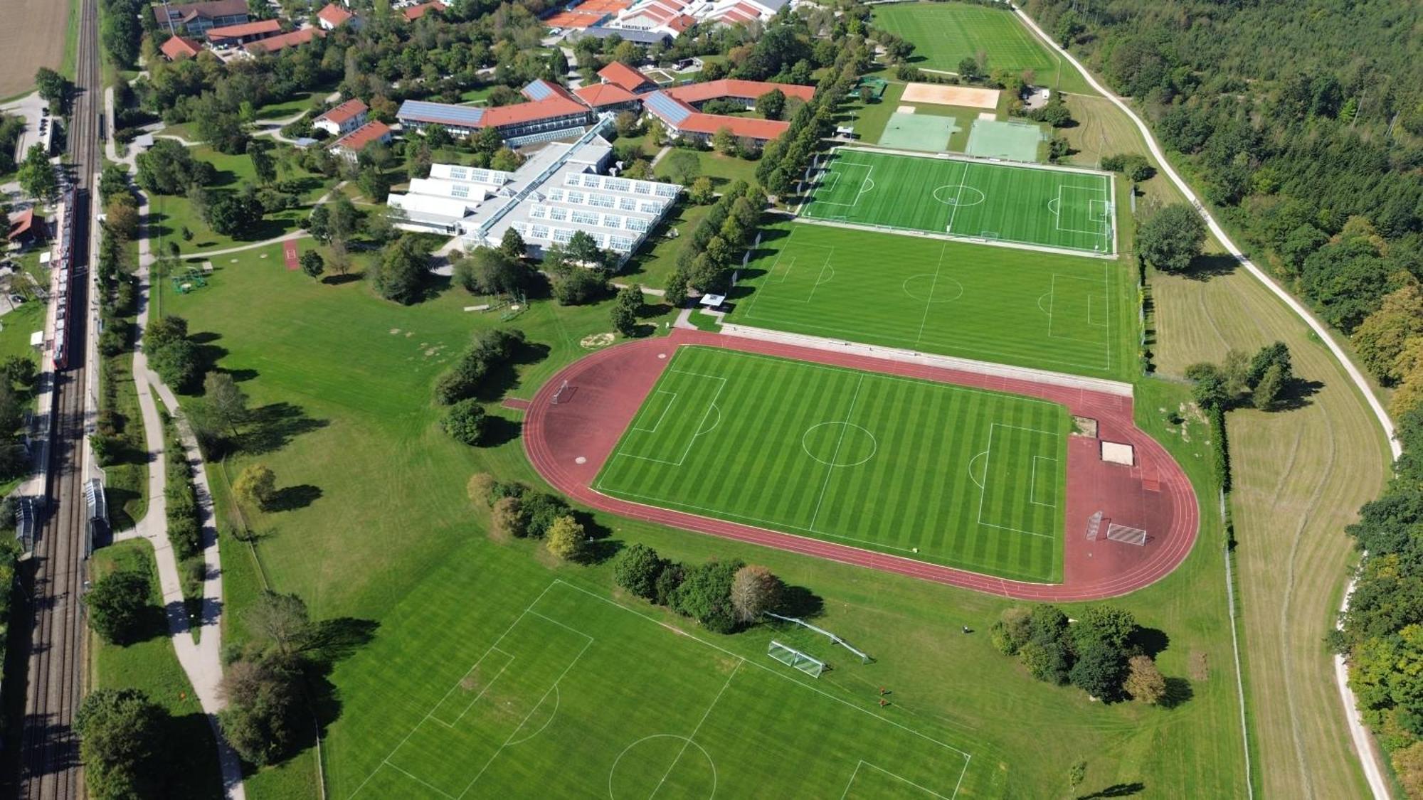 Hotel Sportschule Oberhaching Exterior foto